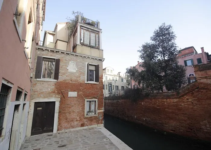 Apartment La Tua Finestra Su Venice